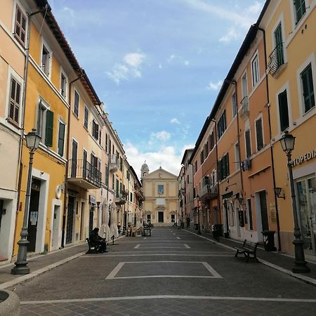Апартаменты La Passeggiata Монтеротондо Экстерьер фото